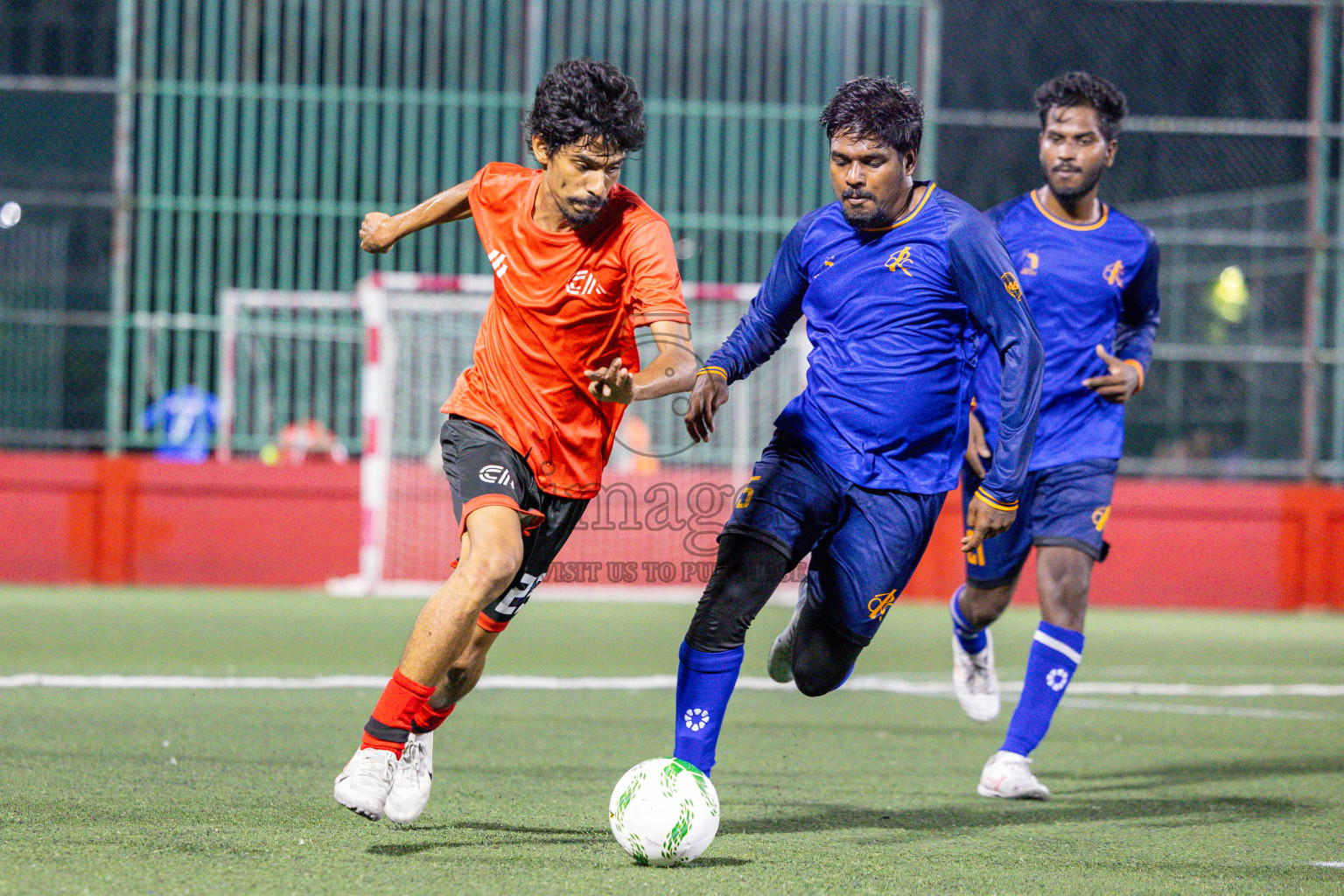 Customs RC vs Club Aasandha in Day 1 of Office League 2025 was held on Wednesday, 16th April 2025 in Hulhumale', Maldives.
Photos: Ismail Thoriq / images.mv