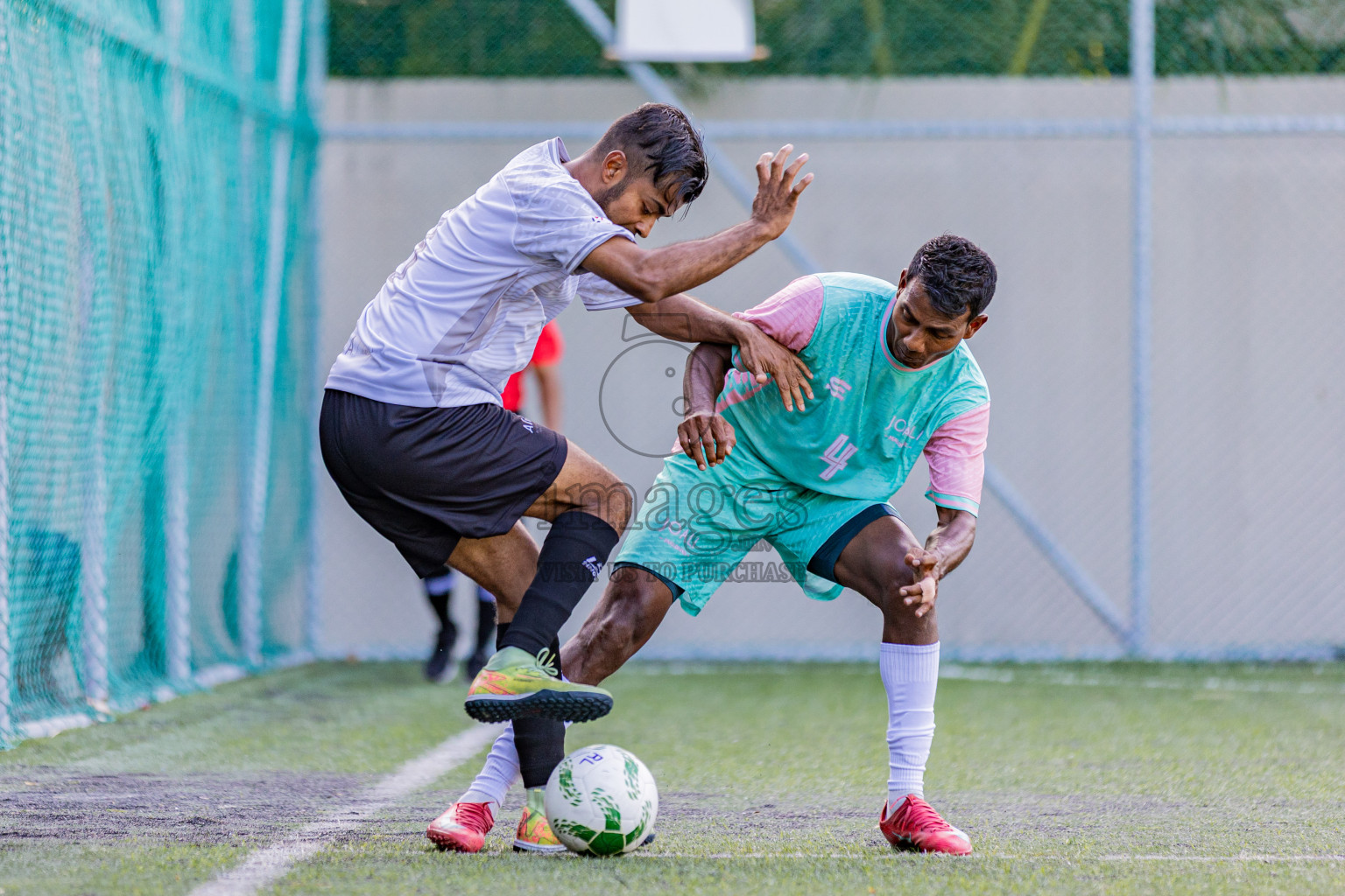 Resort League 2025 Raa Zone - Day 1
Joali vs Kothaifaru in Resort League 2025 (Raa Zone) was held on Friday, 15th august 2025 in JOALI Maldives Resort, Raa Atoll, Maldives. Photos: Areef Adam / images.mv