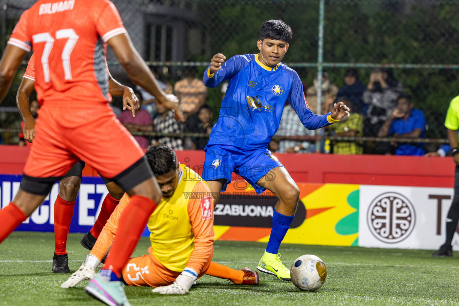 HA Filladhoo vs HA Baarah in Day 13 of Golden Futsal Challenge 2025 was held on Friday, 17th January 2025, in Hulhumale', Maldives 
Photos: Hassan Simah / images.mv
