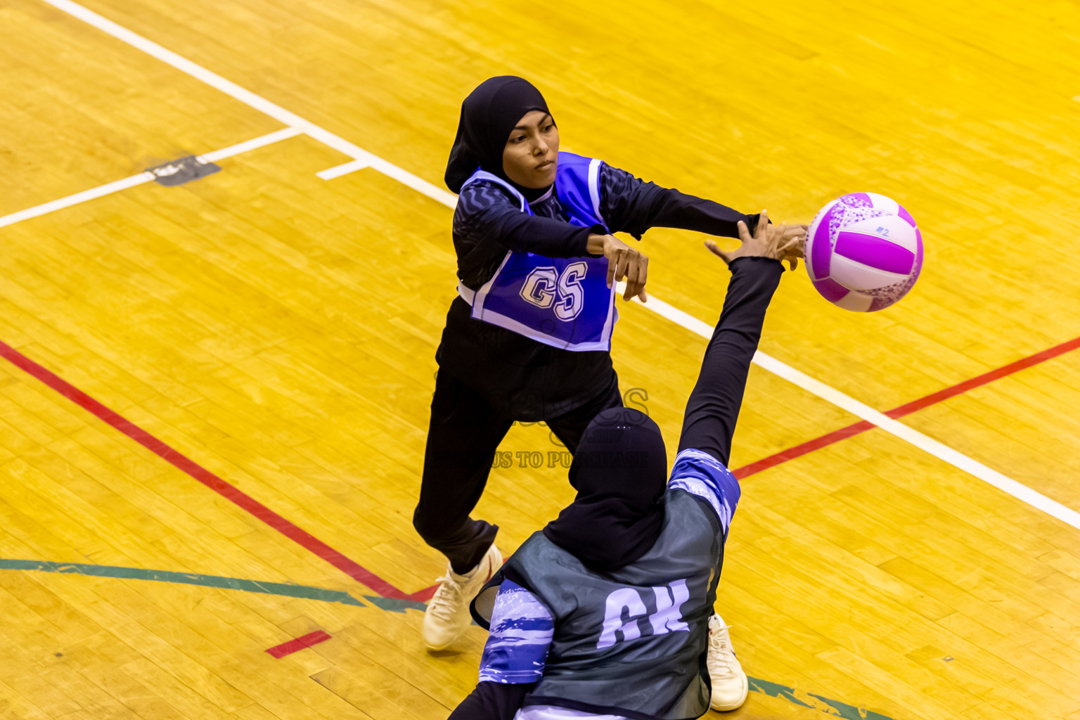 SC Skylark vs SC Shining Star in Day 7 of 24th Milo Netball Association Championship was held in Social Center at Male', Maldives on Sunday, 7th September 2025. Photos: Nausham Waheed / images.mv