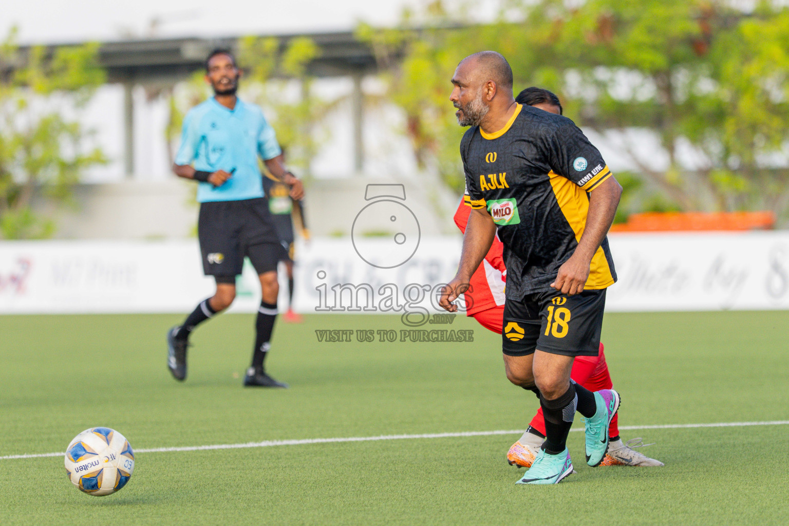 CC Sports Club VS Aajeelakah Eydhafushi FA in Day 6 of Eydhafushi Cup 2025 held in Eydhafushi Football Stadium at B. Eydhafushi, Maldives on Wednesday, 10th September 2025. Photos: Arif Rasheed / images.mv
