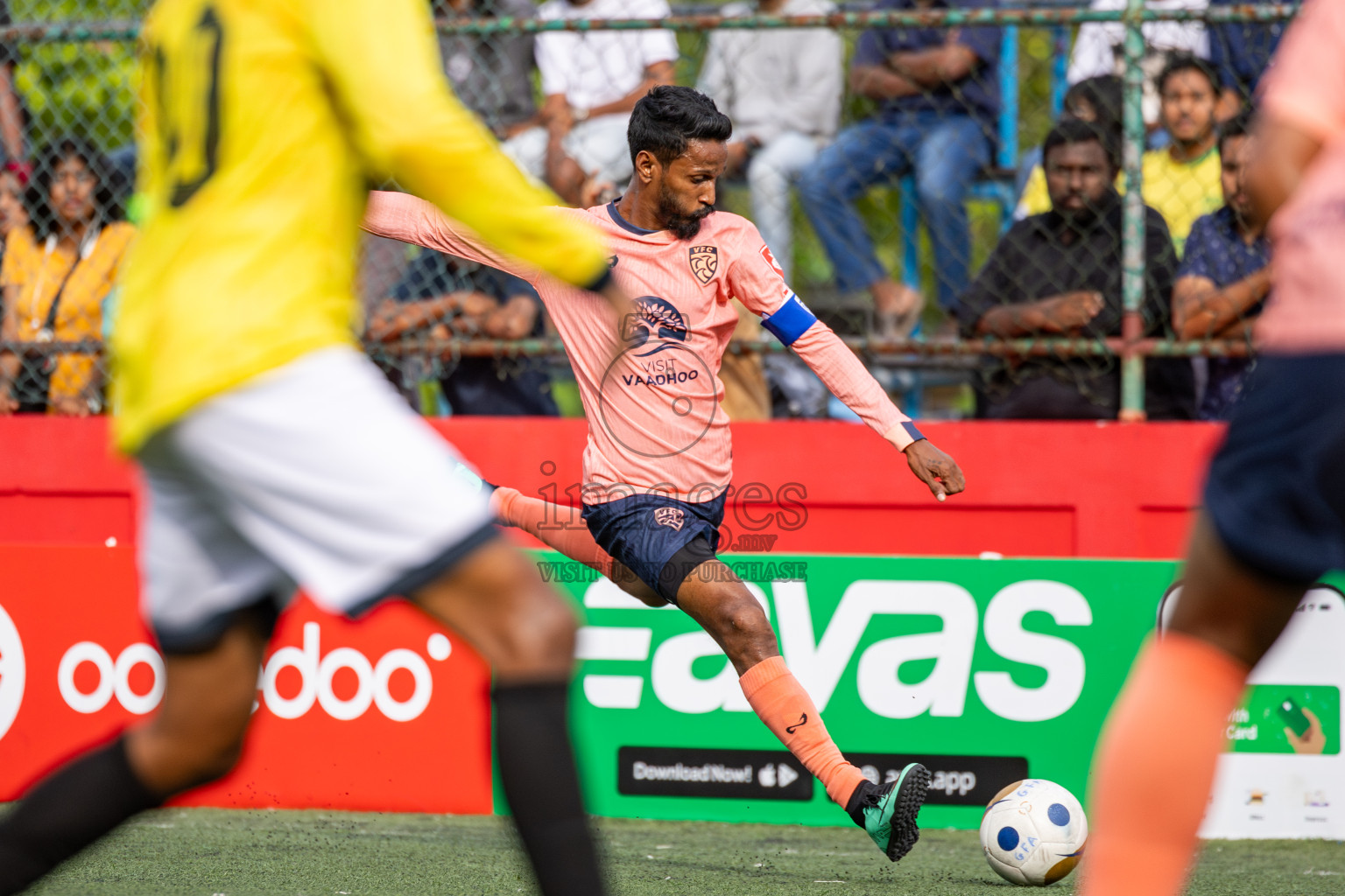 GDh Vaadhoo vs GDh Gadhdhoo in Day 12 of Golden Futsal Challenge 2025 was held on Thursday, 16th January 2025, in Hulhumale', Maldives Photos: Ismail Thoriq / images.mv