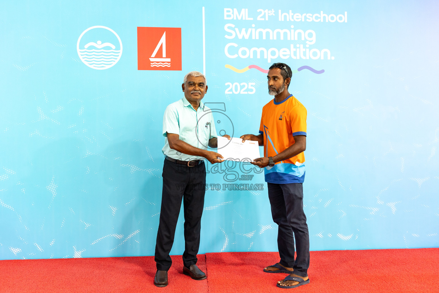 Closing Ceremony of BML 21st Interschool Swimming Competition 2025 .was held in Hulhumale' Swimming Pool, Hulhumale', Maldives on Saturday, 18th October 2025. 
Photos: Hassan Simah / images.mv