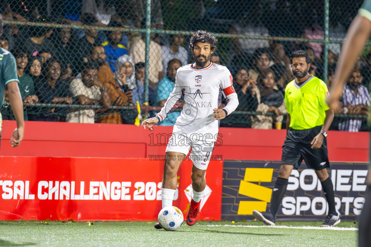 Sh Milandhoo vs R Inguraidhoo in Zone Round on Day 27 of Golden Futsal Challenge 2025 was held on Friday , 31st January 2025, in Hulhumale', Maldives. Photos: Ismail Thoriq / images.mv