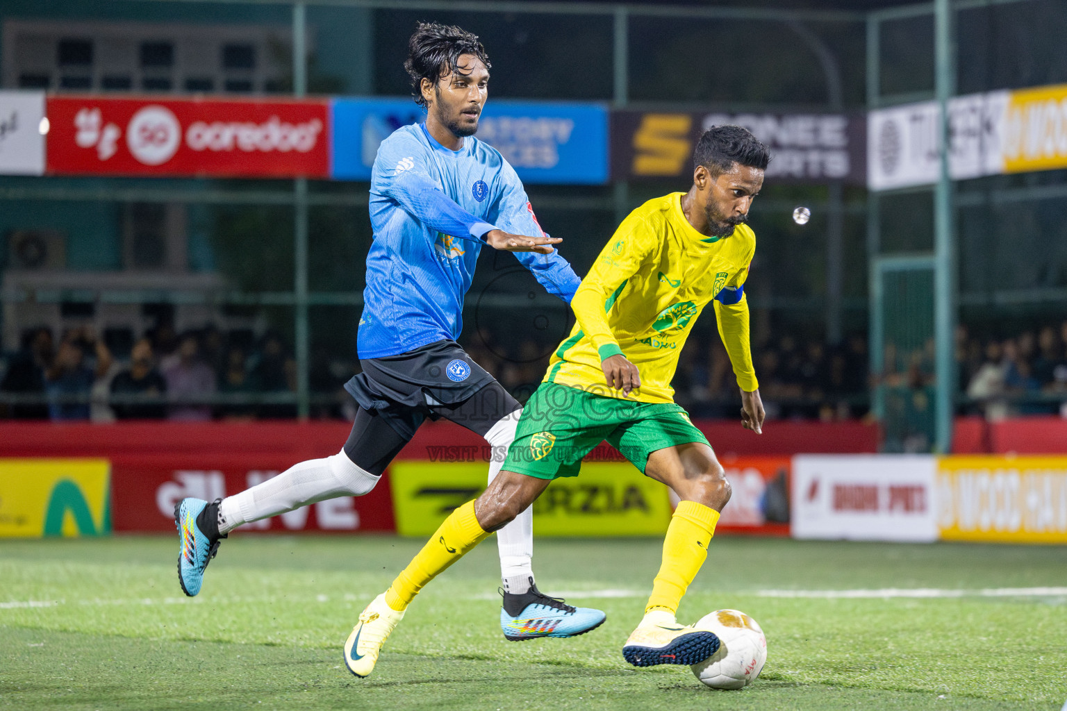 GDh. Fiyoaree VS GDh. Vaadhoo in Day 7 of Golden Futsal Challenge 2025 was held on Saturday, 11th January 2025, in Hulhumale', Maldives Photos: Hassan Simah / images.mv