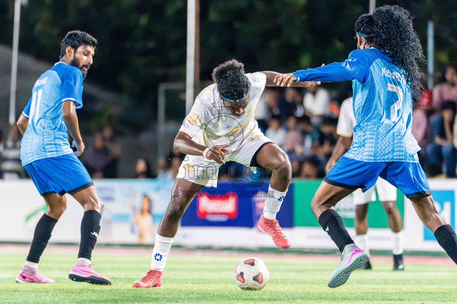 Foemathi VS Lecrose SC in Day 5 - Fonadhoo Youth Futsal Challenge 2025 held in Fonadhoo Futsal Stadium, L. Fonadhoo, Maldives on Thursday, 30th October 2025 Photos: Arif Rasheed / images.mv