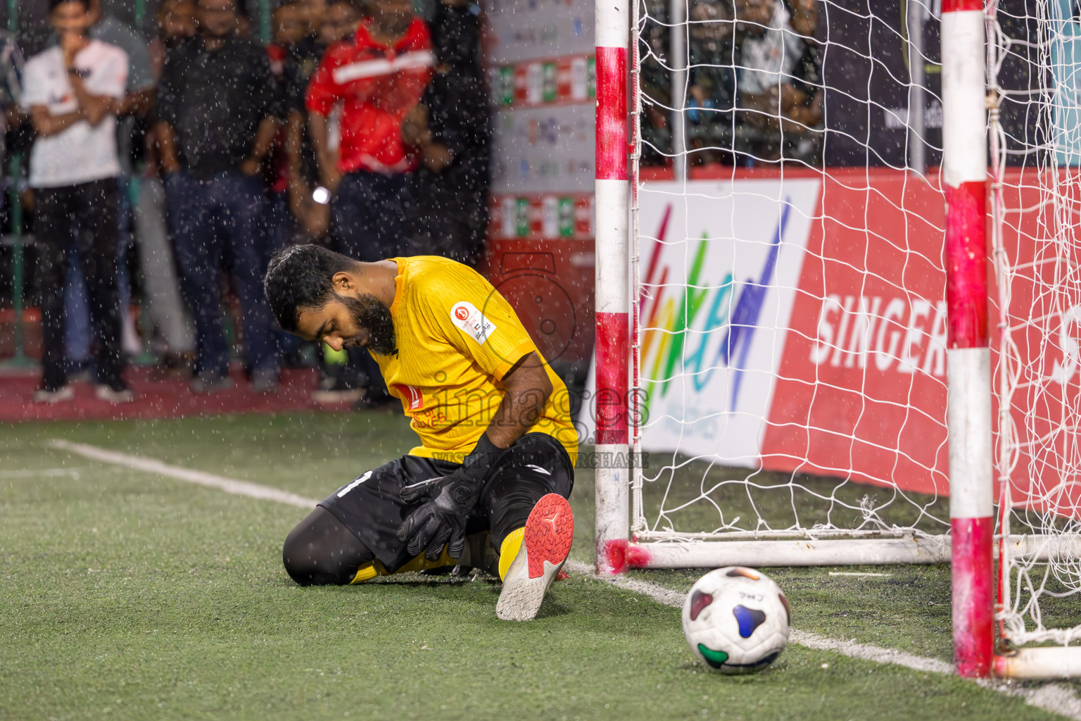 United BML vs Dhiraagu in Round of 16 of Club Maldives Cup 2024 held in Rehendi Futsal Ground, Hulhumale', Maldives on Tuesday, 8th October 2024. Photos: Ismail Thoriq / images.mv