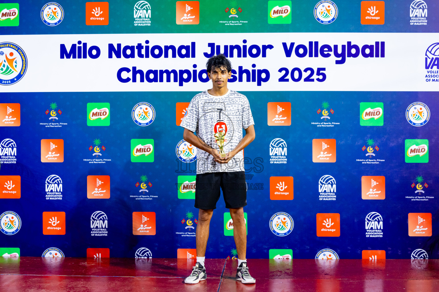 Maathoda Sports Club vs Sports Club City in the Finals of Milo National Junior Volleyball Championship 2025 Men's Division was held on Sunday, 30th November 2025 at Ekuveni Turf Court Male', Maldives. Photos: Nausham Waheed / images.mv