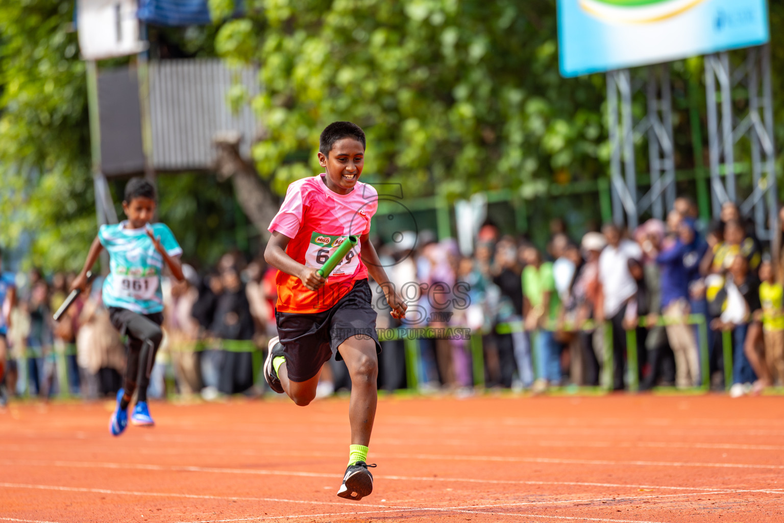 Day 6 of Inter-school Athletics Championship 2025 held in Ekuveni Synthetic Track, Male', Maldives on Sunday, 12th October 2025. Photos by: Ismail Thoriq / Images.mv