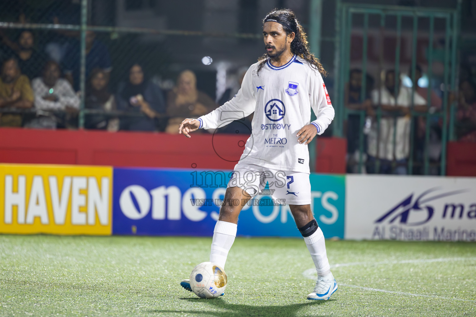 GA Dhaandhoo vs GA Gemanafushi in Day 14 of Golden Futsal Challenge 2025 was held on Saturday, 18th January 2025, in Hulhumale', Maldives. Photos: Ismail Thoriq / images.mv