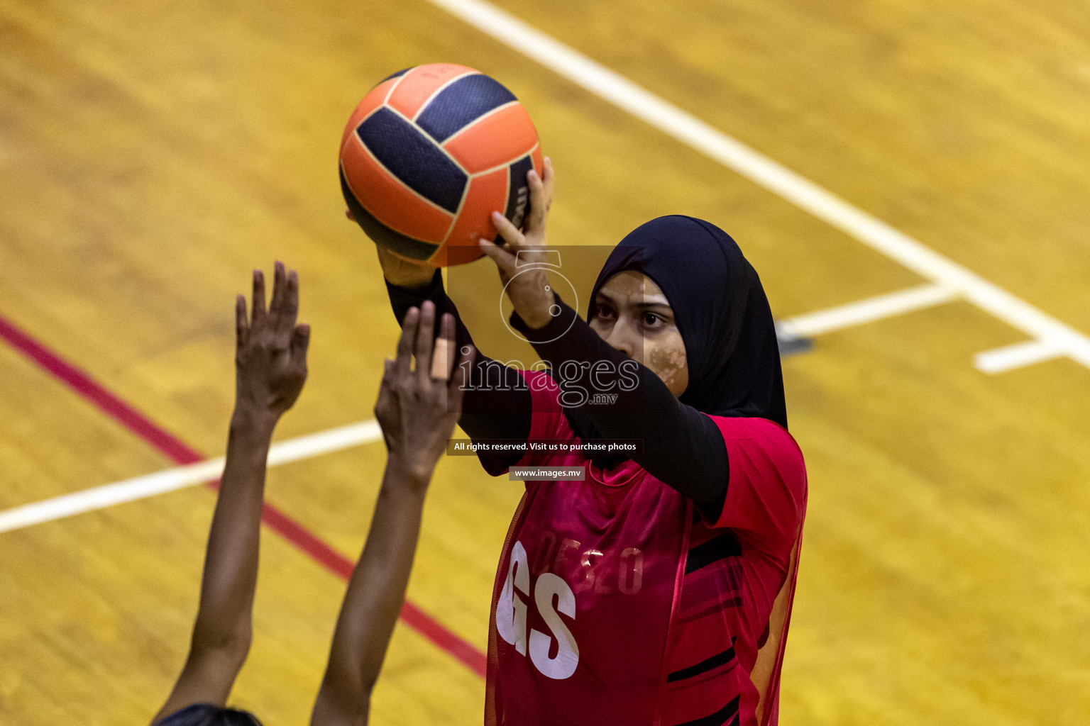 Lorenzo Sports Club vs Youth United Sports Club in the Milo National Netball Tournament 2022 on 20 July 2022, held in Social Center, Male', Maldives. Photographer: Hassan Simah / Images.mv