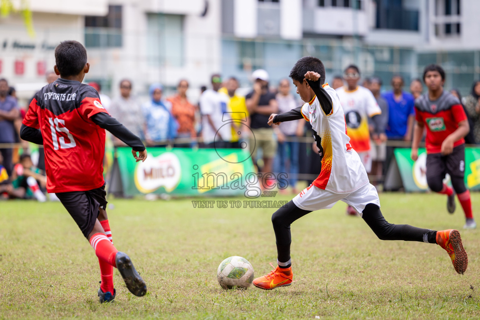 Day 2 of MILO Academy Championship 2024 - U12 was held at Henveiru Grounds in Male', Maldives on Friday, 5th July 2024.
Photos: Ismail Thoriq / images.mv