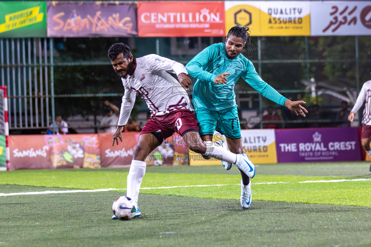 YOUTH RC vs CLUB BINARA in Club Maldives Classic 2024 held in Rehendi Futsal Ground, Hulhumale', Maldives on Tuesday, 10th September 2024. 
Photos: Mohamed Mahfooz Moosa / images.mv