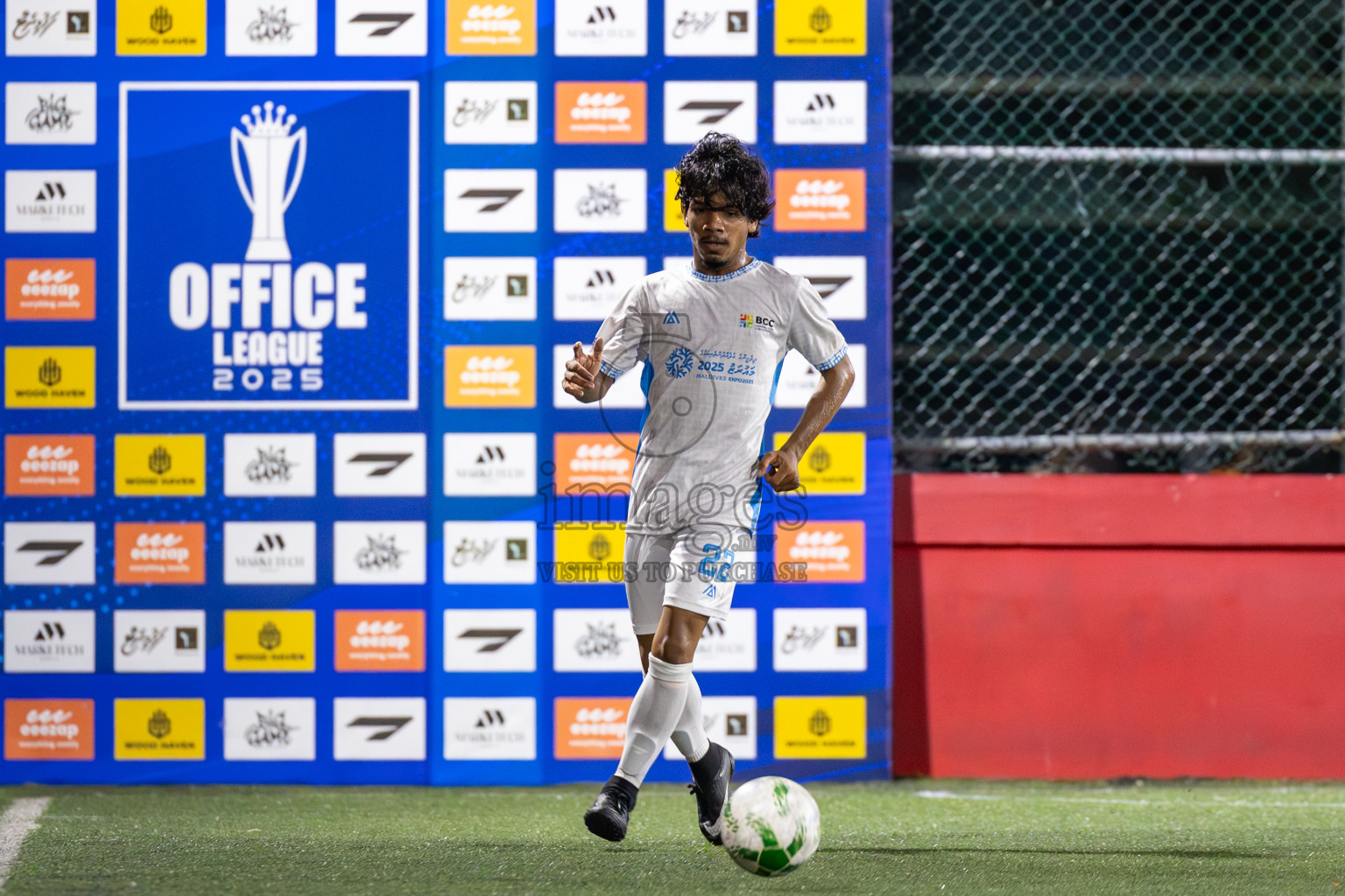 Hulhumale Hospital vs BCC in Day 7 of Office League 2025 was held on Tuesday, 22nd April 2025 in Hulhumale', Maldives. Photos: Ismail Thoriq / images.mv