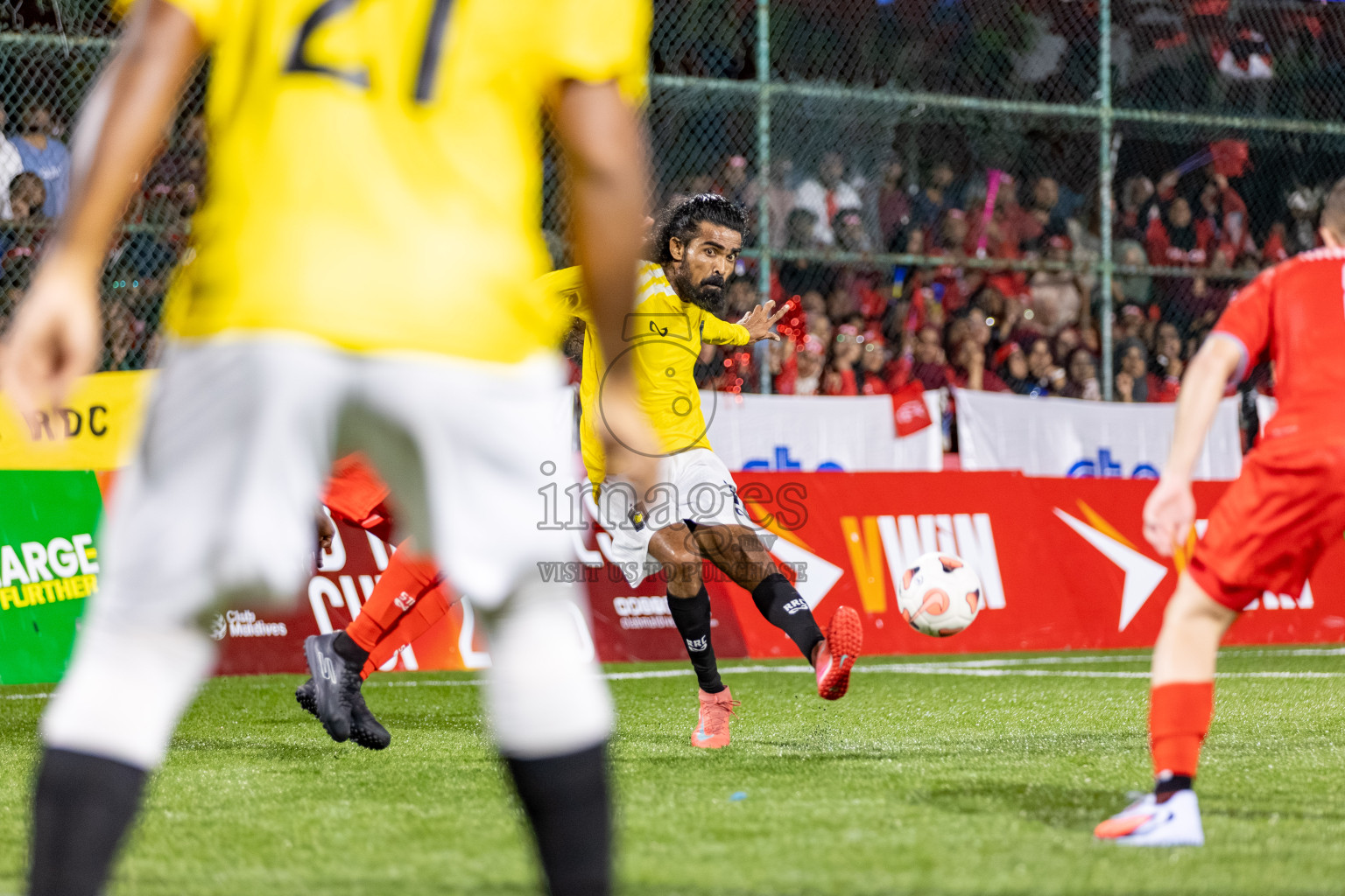 RRC vs STO RC in the Finals of Club Maldives Cup 2025 was held in Rehendhi Futsal Ground, Hulhumale', Maldives on Saturday, 25th October 2025. 
Photos: Hassan Simah / images.mv