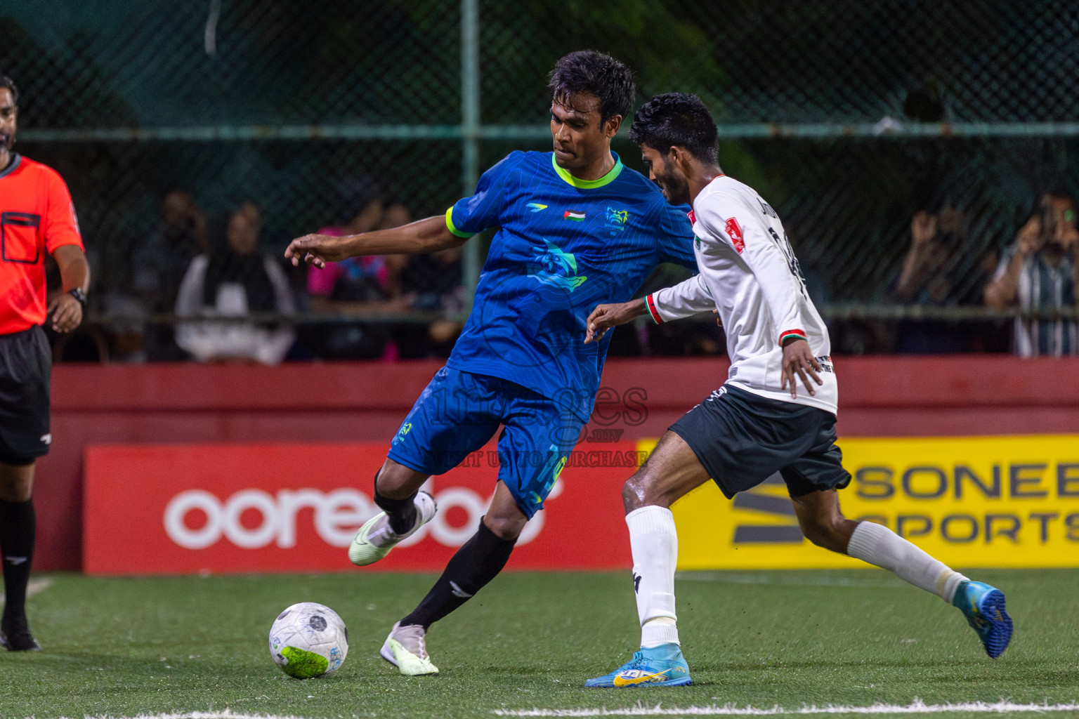 H.Dh Makunudhoo vs H.Dh Finey in Day 6 of Golden Futsal Challenge 2024 was held on Saturday, 20th January 2024, in Hulhumale', Maldives Photos: Mohamed Mahfooz Moosa / images.mv