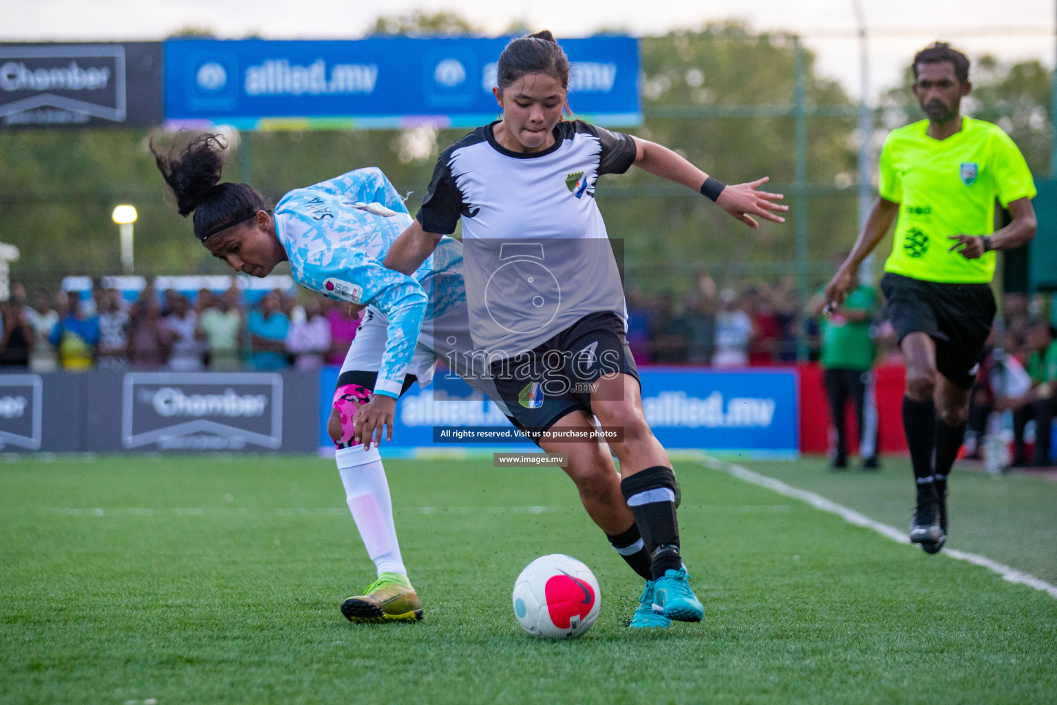 MPL vs DSC in Eighteen Thirty Women's Futsal Fiesta 2022 was held in Hulhumale', Maldives on Monday, 17th October 2022. Photos: Hassan Simah, Mohamed Mahfooz Moosa / images.mv