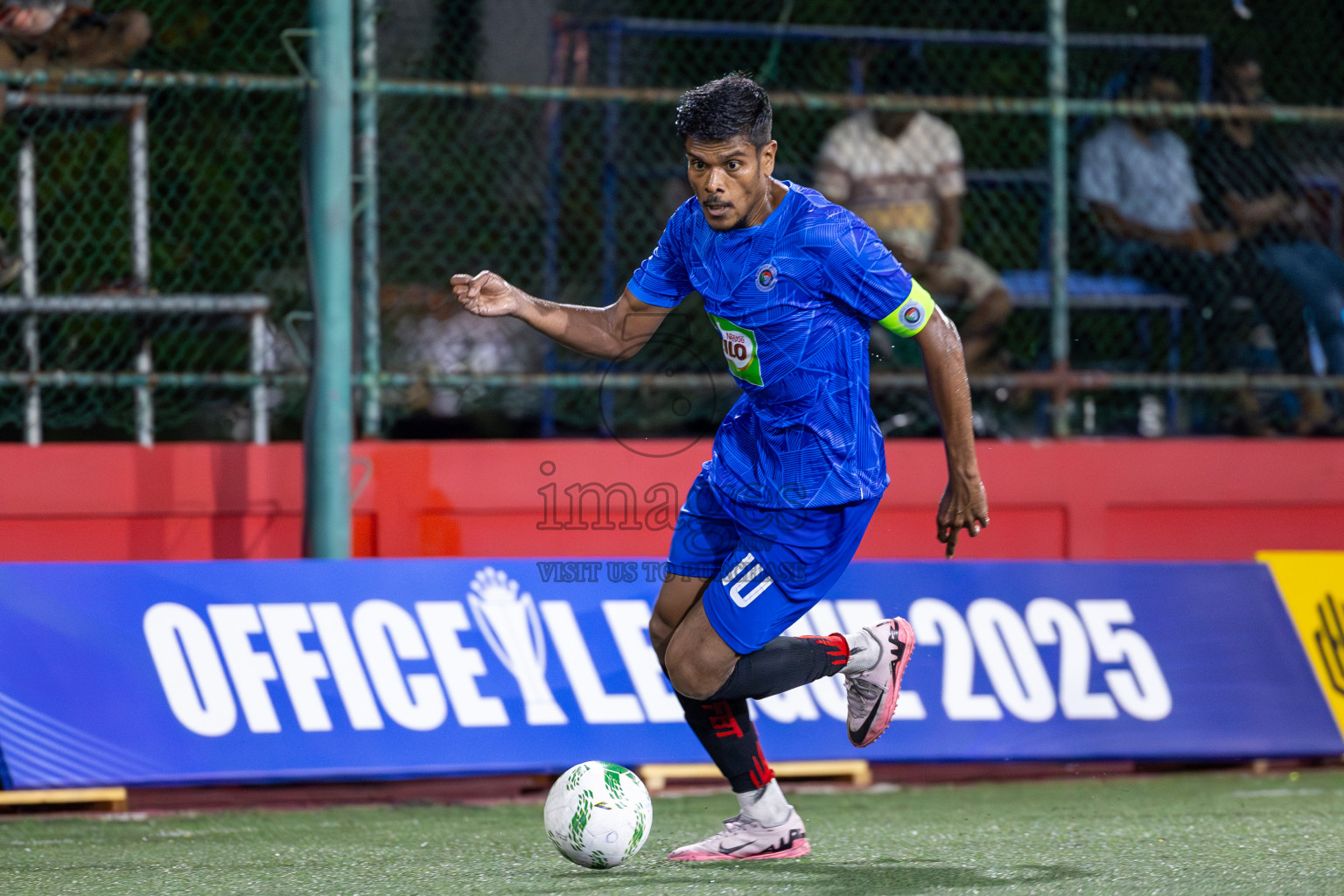 Police Club vs Club Male' City in Day 5 of Office League 2025 was held on Sunday, 20th April 2025 in Hulhumale', Maldives.
Photos: Ismail Thoriq / images.mv