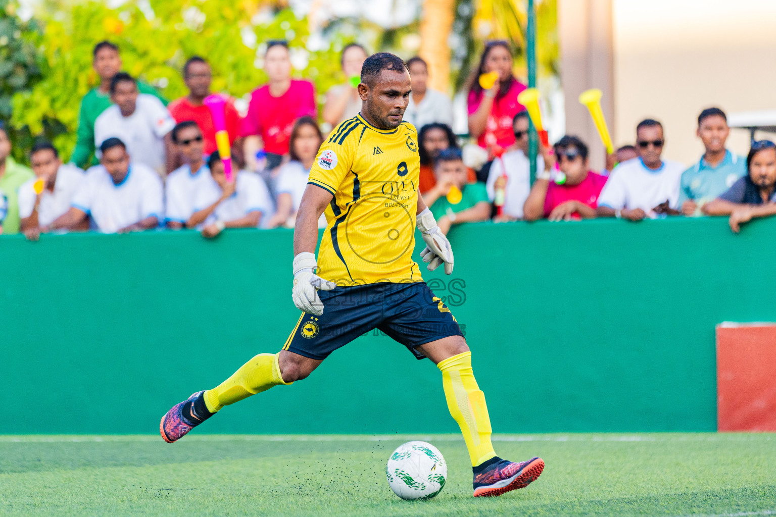 Ozen Bolifushi vs JW Marriott in Resort League 2025 (South Male Zone) day 9 was held on Monday, 6th October 2025 in Crossroads's Maldives, Photos: Areef Adam / images.mv