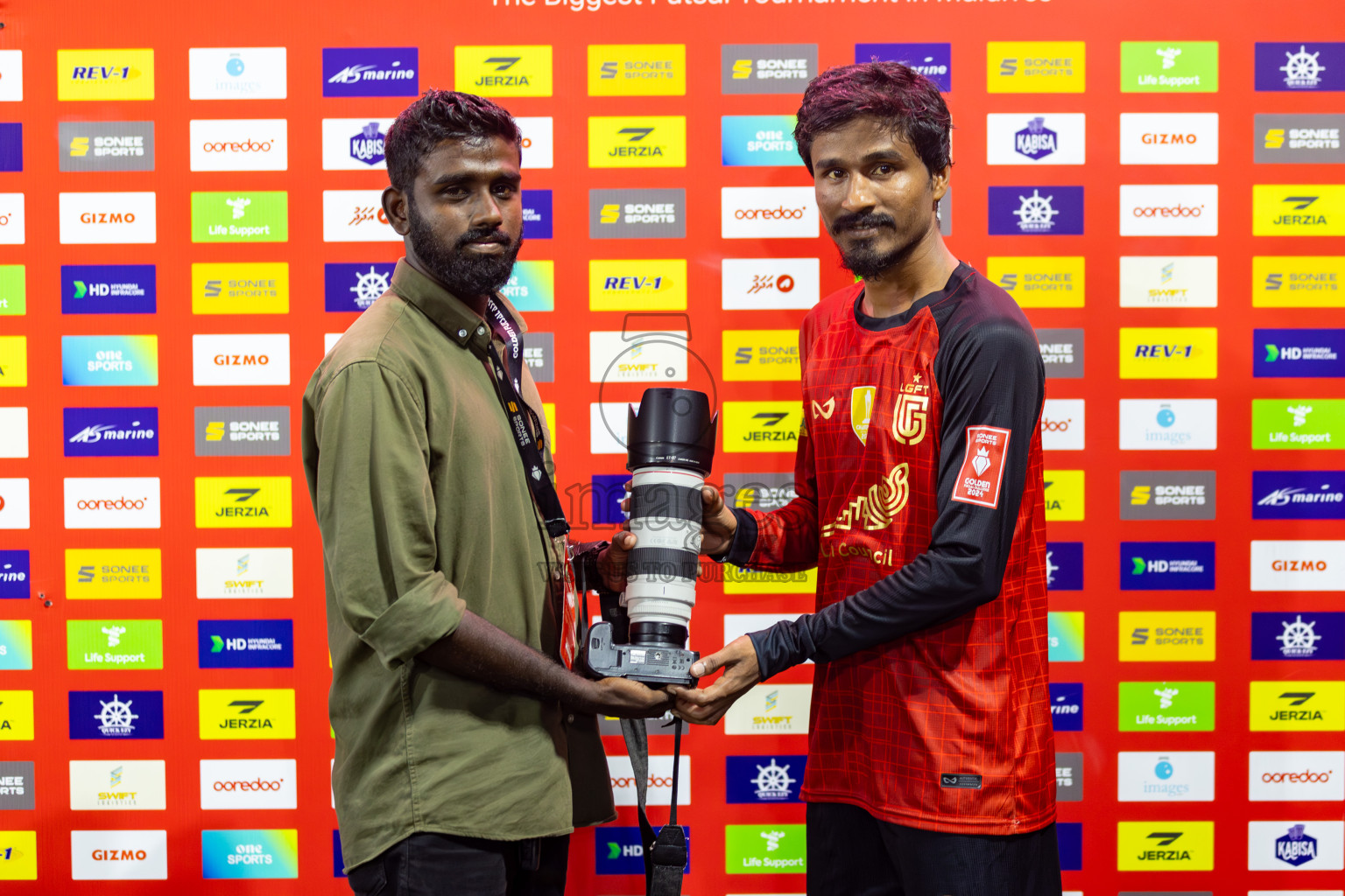 L. Gan VS Th. Omadhoo on Day 35 of Golden Futsal Challenge 2024 was held on Tuesday, 20th February 2024, in Hulhumale', Maldives 
Photos: Hassan Simah, / images.mv