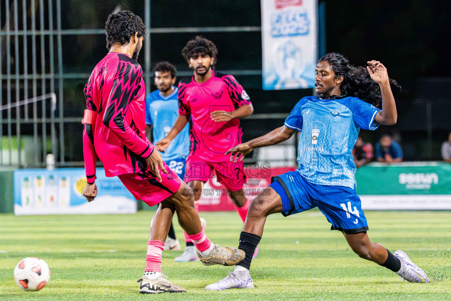 Goalhians VS Foemathi in Day 4 - Fonadhoo Youth Futsal Challenge 2025 held in Fonadhoo Futsal Stadium, L. Fonadhoo, Maldives on Wednesday, 29th October 2025 Photos: Arif Rasheed / images.mv