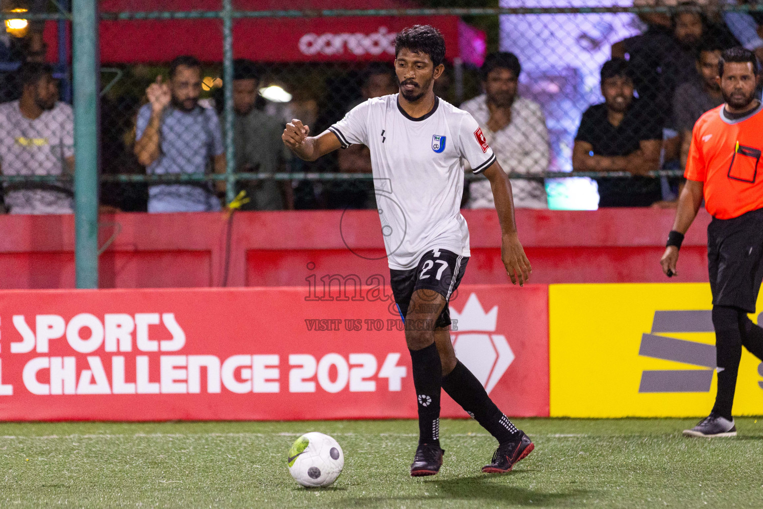 HDh Hanimaadhoo vs HDh Vaikaradhoo in Day 6 of Golden Futsal Challenge 2024 was held on Saturday, 20th January 2024, in Hulhumale', Maldives
Photos: Ismail Thoriq / images.mv