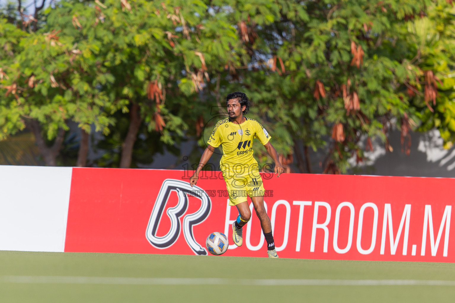 Velaa Sports Club vs Team Middle East in Day 3 of Eydhafushi Cup 2025 held in Eydhafushi Football Stadium at B. Eydhafushi, Maldives on Sunday, 7th September 2025. Photos: Arif Rasheed / images.mv