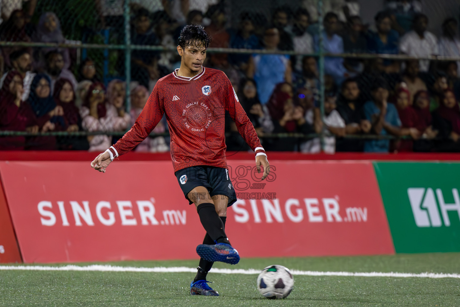 Team Badhahi vs Kulhivaru Vuzaara Club in the Semi-finals of Club Maldives Classic 2024 held in Rehendi Futsal Ground, Hulhumale', Maldives on Thursday, 19th September 2024. Photos: Ismail Thoriq / images.mv