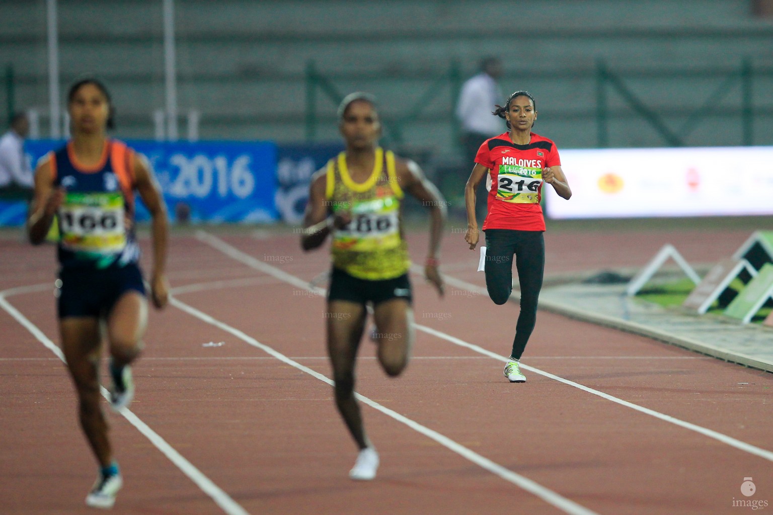 Mirth Ahmed runs in the 200m heats in the South Asian Games in Guwahati, India, Thursday, February. 11, 2016. (Images.mv Photo/ Hussain Sinan).