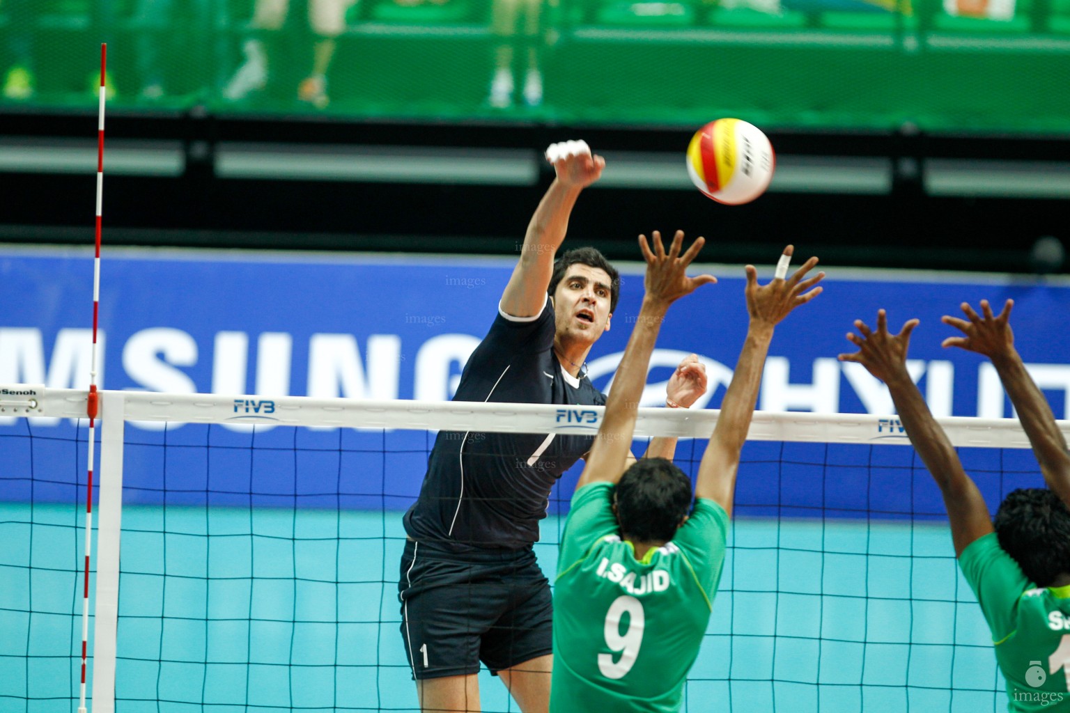 Maldivian volleyball team in Asian Games 2014 in Incheon, South Korea (Images.mv Photo/ Hussain Sinan).