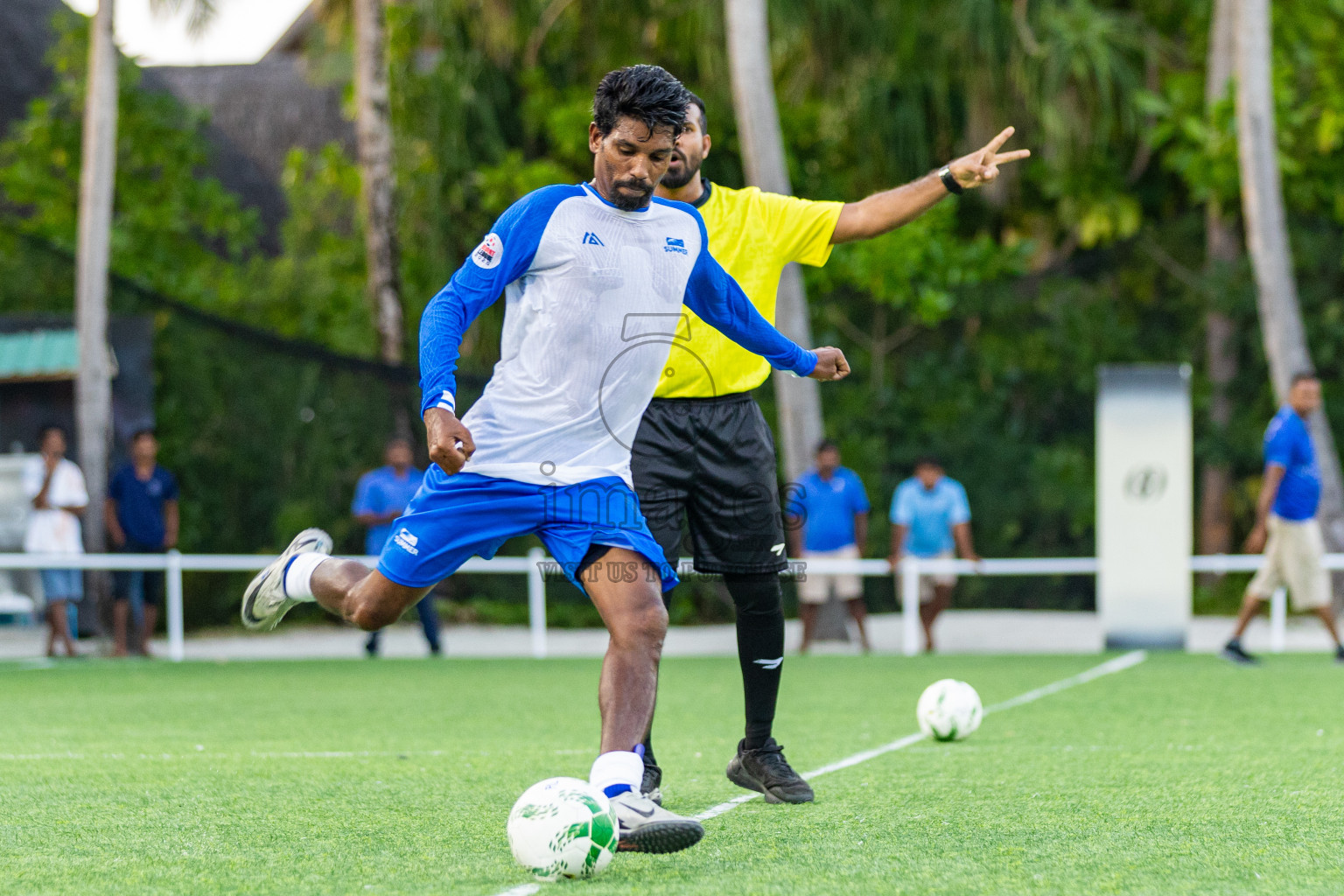 BANDOS Maldives vs SUMMER ISLAND RESORTS in Resort League 2025 (North Male Zone) day 3 was held on Friday, 5th September 2025 in One And Only Reethi Rah Maldives Resort, Photos: Areef Adam / images.mv