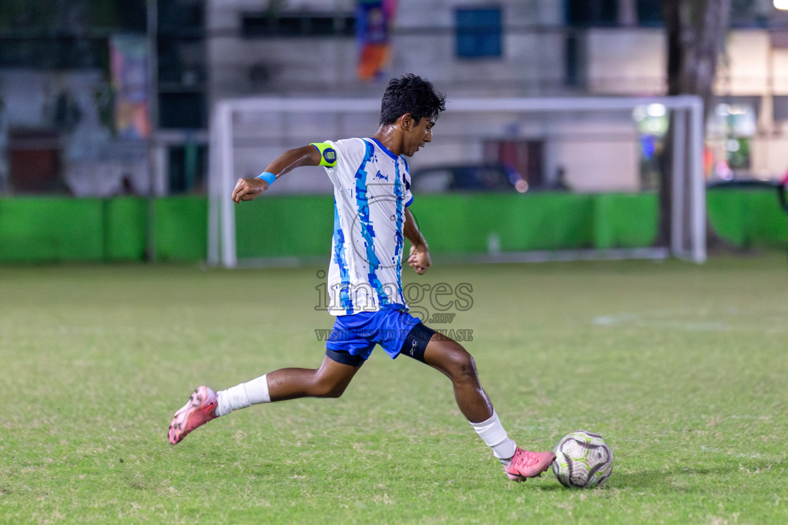 Super United Sports vs Huriyya (U16) in Day 8 of Dhivehi Youth League 2024 held at Henveiru Stadium on Monday, 2nd December 2024. Photos: Mohamed Mahfooz Moosa / Images.mv