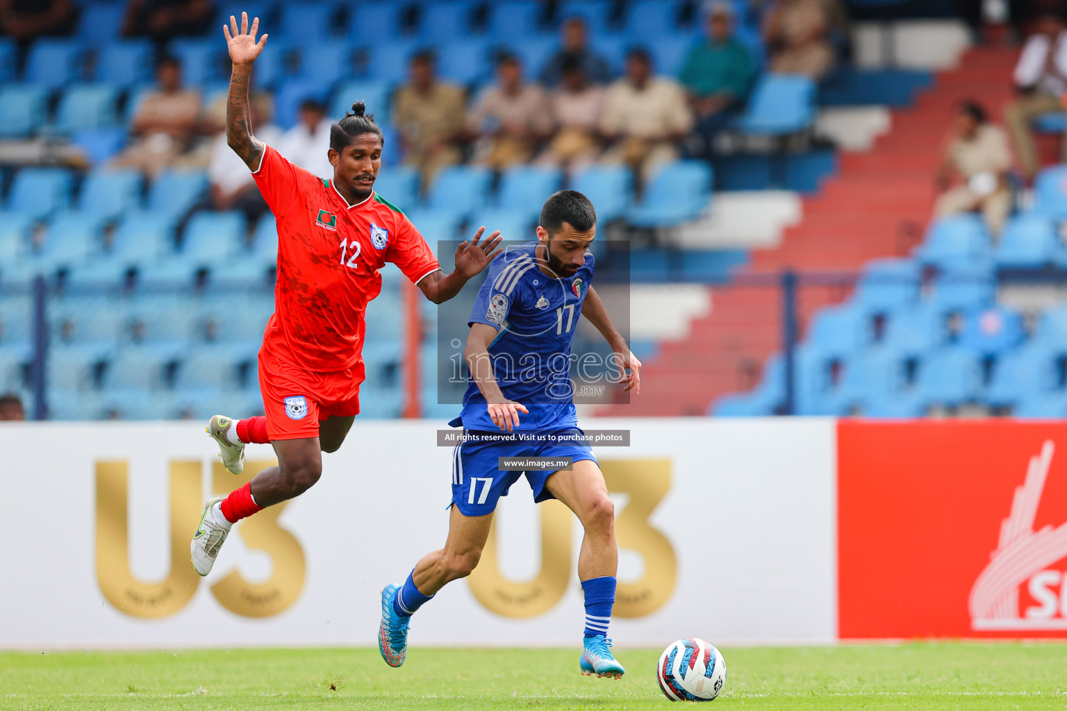 Kuwait vs Bangladesh in the Semi-final of SAFF Championship 2023 held in Sree Kanteerava Stadium, Bengaluru, India, on Saturday, 1st July 2023. Photos: Nausham Waheed, Hassan Simah / images.mv