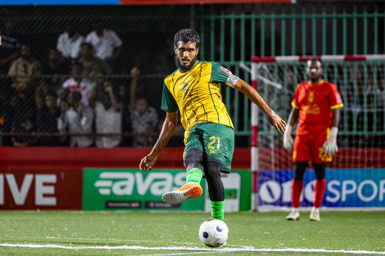 HDh Neykurendhoo vs HDh Nolhivaranfaru in Day 13 of Golden Futsal Challenge 2025 was held on Friday, 17th January 2025, in Hulhumale', Maldives. Photos: Nausham Waheed / images.mv