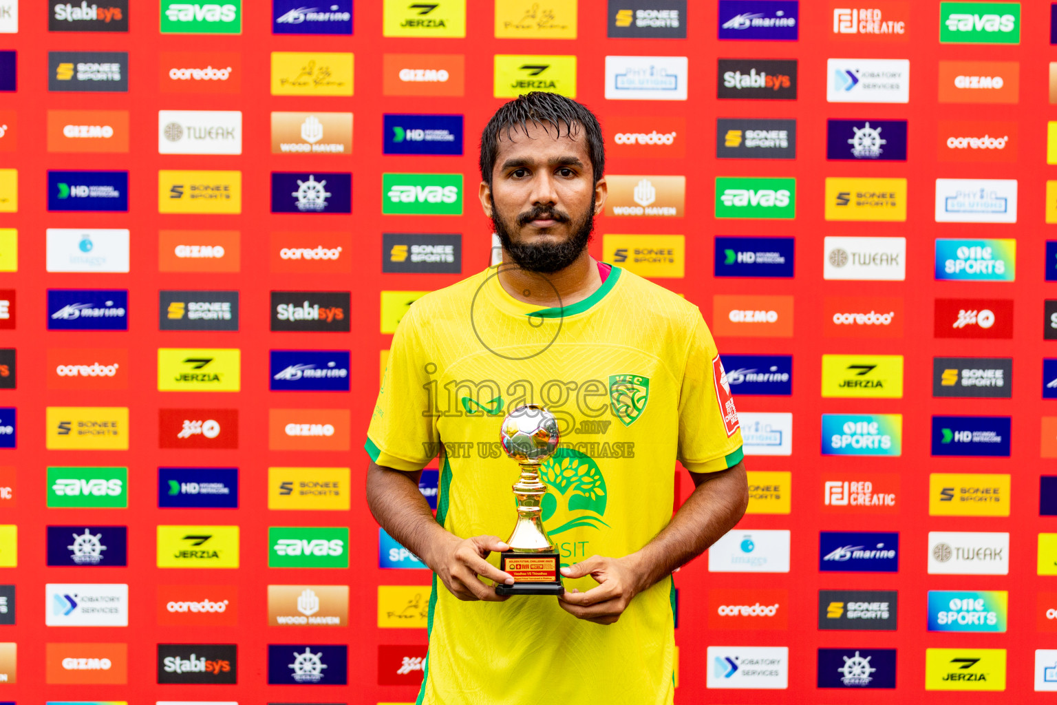 GDh Vaadhoo VS GDh Thinadhoo in Atoll Round Semi-Final on Day 20 of Golden Futsal Challenge 2025 was held on Friday, 24 January 2025, in Hulhumale', Maldives. 
Photos: Hassan Simah / images.mv