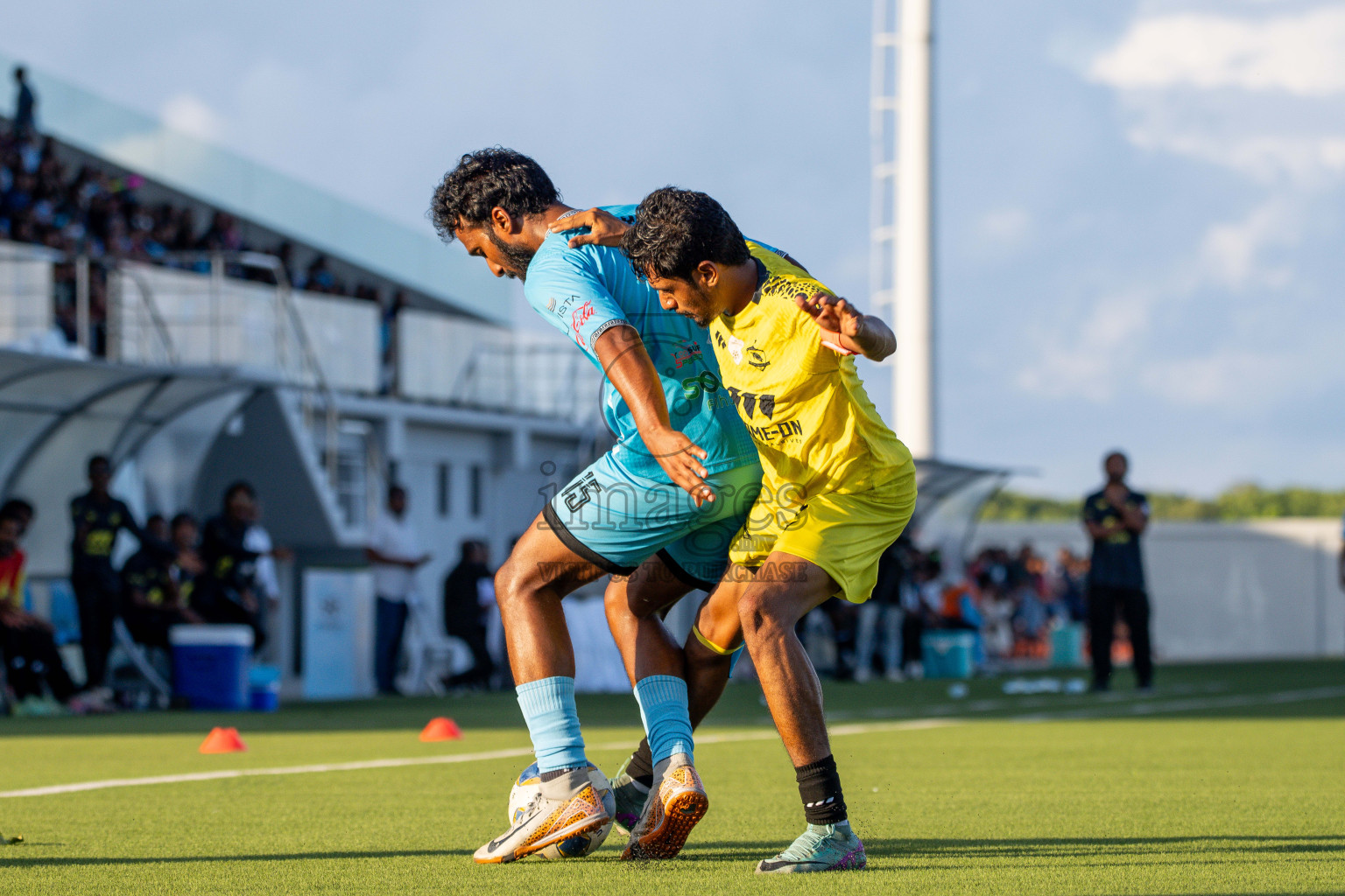 Final Match Irumathi Sports VS Velaa Sports Club in Day 9 of Eydhafushi Cup 2025 held in Eydhafushi Football Stadium at B. Eydhafushi, Maldives on Monday, 15th September 2025. Photos: Arif Rasheed / images.mv