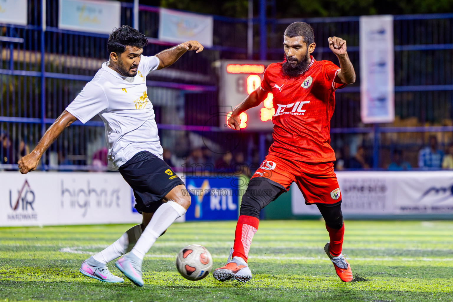 Kudarikilu vs Dharavandhoo in Day 4 of Better in Baa Futsal Fiesta 2025 Men's division held in B. Eydhafushi, Maldives on Saturday, 8th November 2025. Photos: Nausham Waheed / images.mv