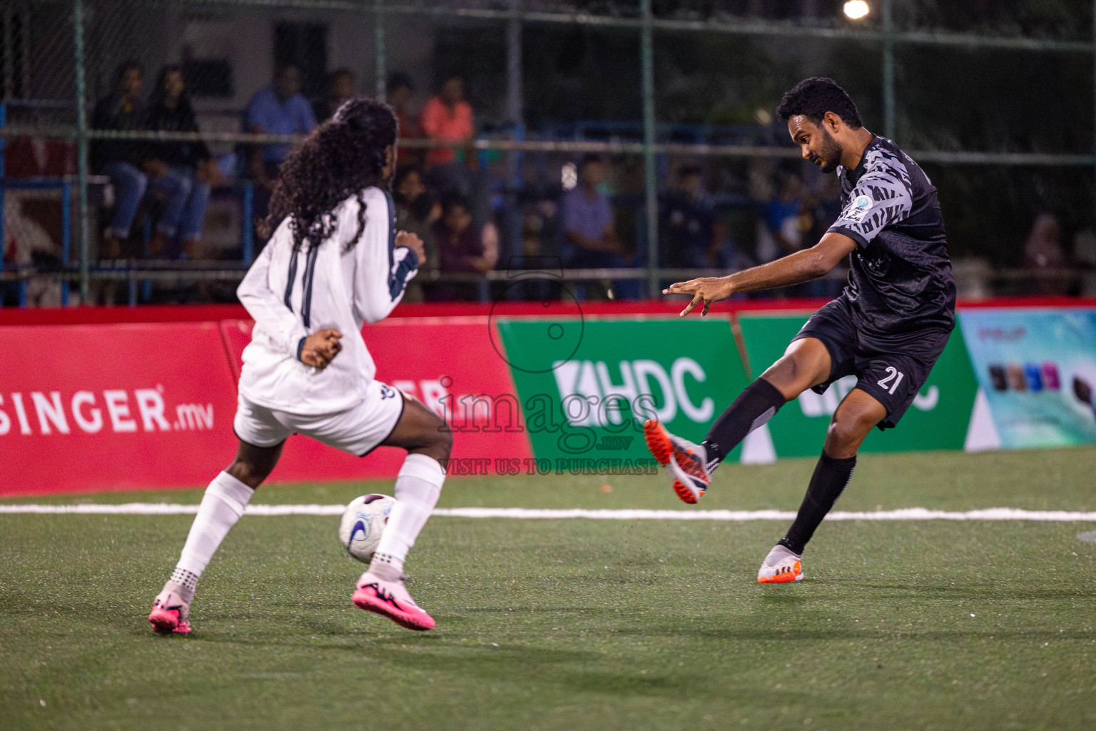 DHAAKHILY CLUB vs HULHUMALE HOSPITAL in Club Maldives Classic 2024 held in Rehendi Futsal Ground, Hulhumale', Maldives on Thursday, 5th September 2024. 
Photos: Hassan Simah / images.mv