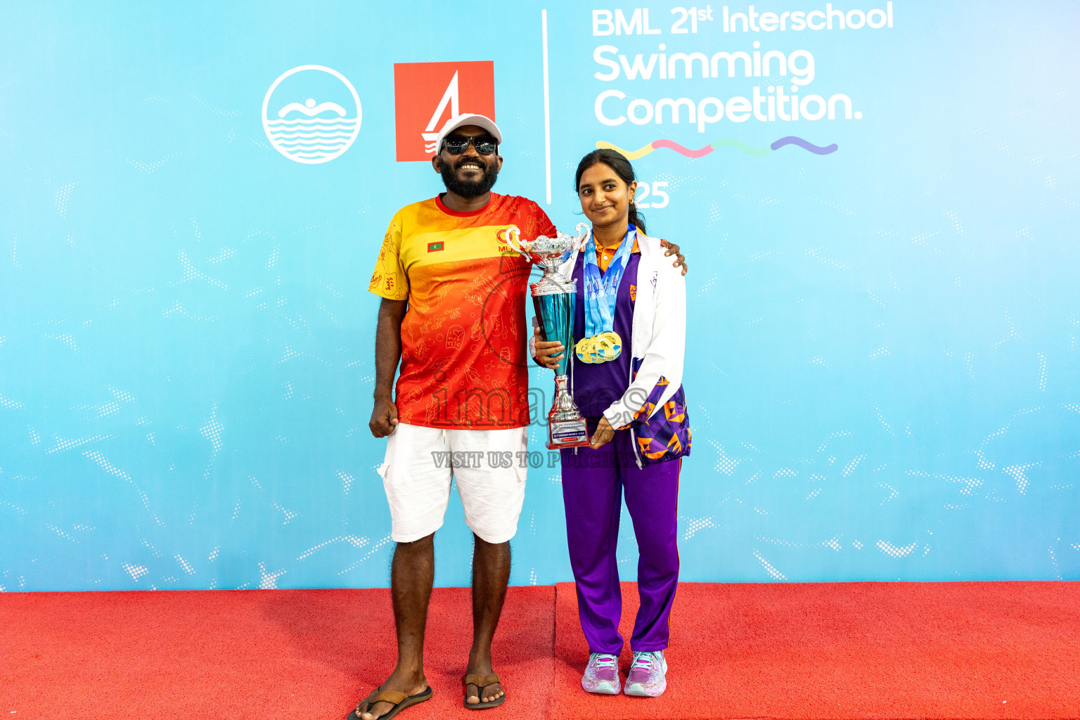 Closing Ceremony of BML 21st Interschool Swimming Competition 2025 .was held in Hulhumale' Swimming Pool, Hulhumale', Maldives on Saturday, 18th October 2025. 
Photos: Hassan Simah / images.mv
