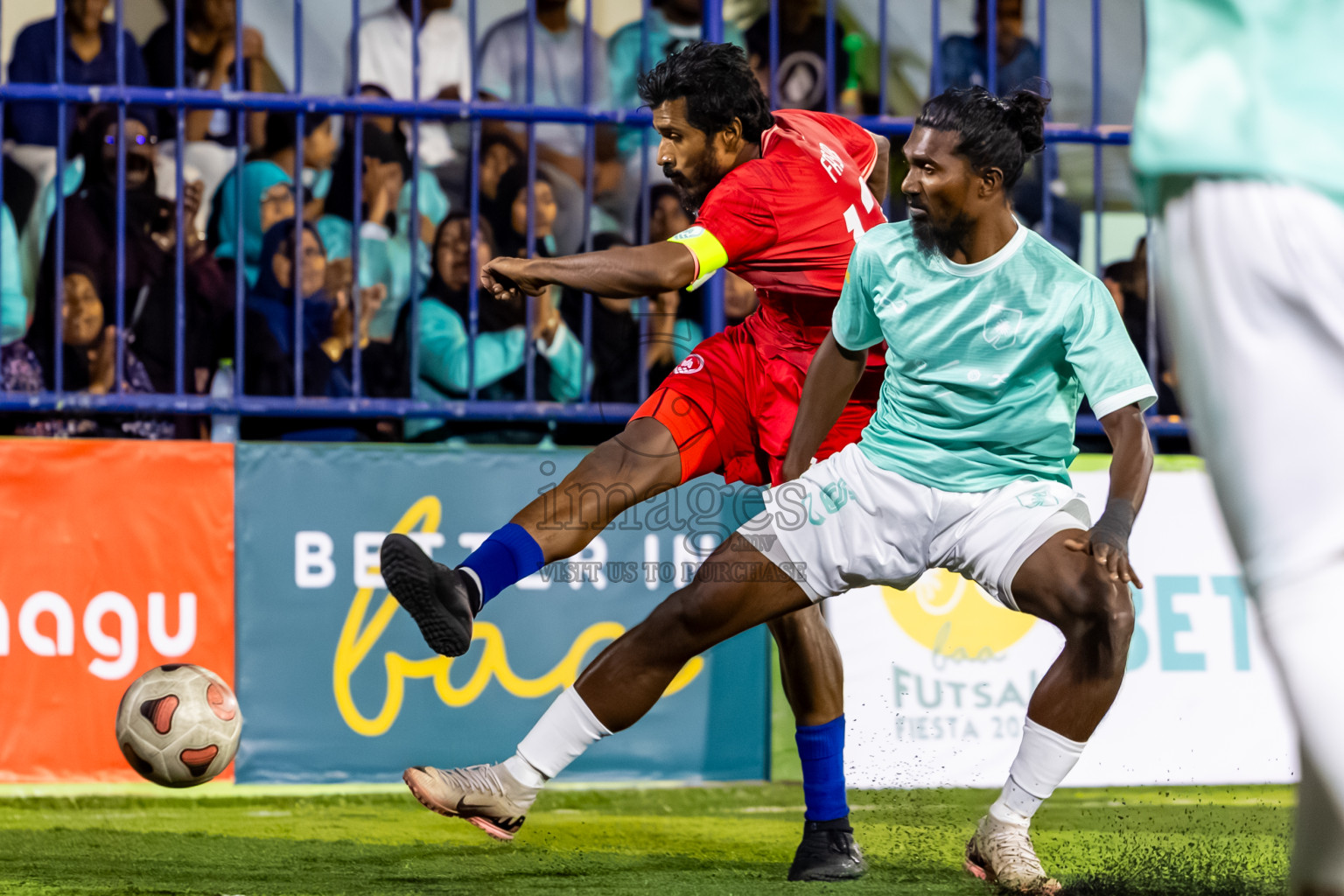 Dhonfan vs Eydhafushi in Day 4 of Better in Baa Futsal Fiesta 2025 Men's division held in B. Eydhafushi, Maldives on Saturday, 8th November 2025. Photos: Nausham Waheed / images.mv