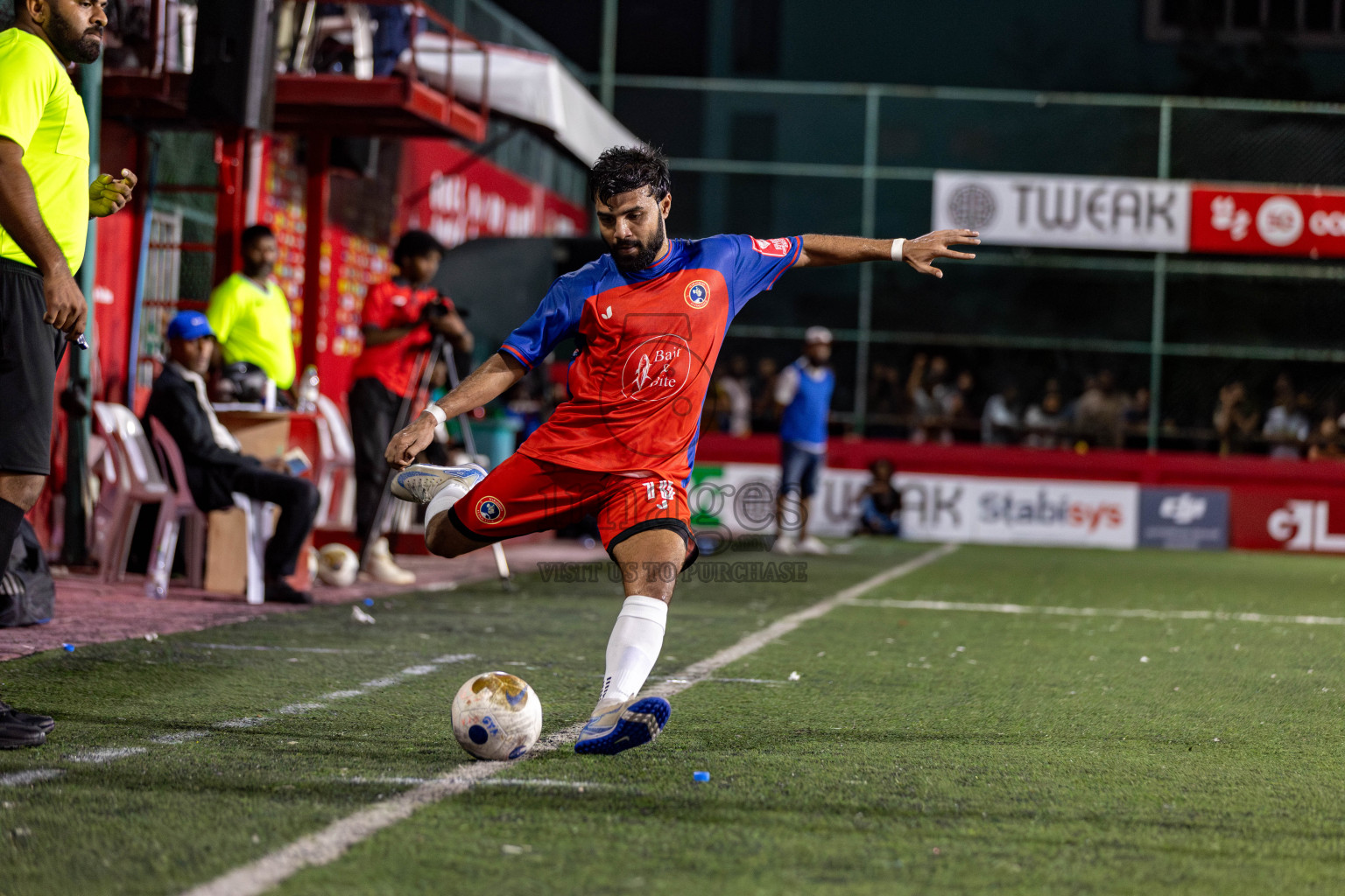 S Maradhoo vs S Meedhoo in Day 12 of Golden Futsal Challenge 2025 was held on Thursday, 16th January 2025, in Hulhumale', Maldives.
Photos: Hassan Simah / images.mv