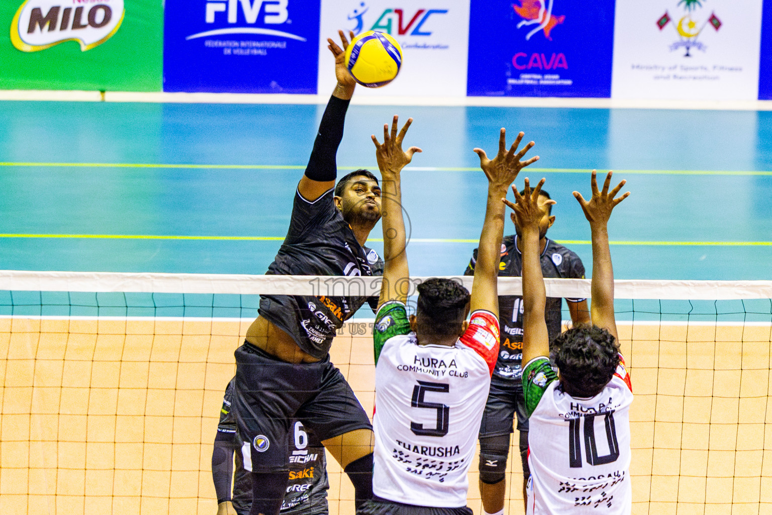 Dhivehi Sifainge Club vs Huraa Community Club in Semi Finals of MILO VAM Cup 2025 held in Male', Maldives on Tuesday, 1st July 2025 at Social Center Indoor Hall Photos By: Nausham Waheed / images.mv