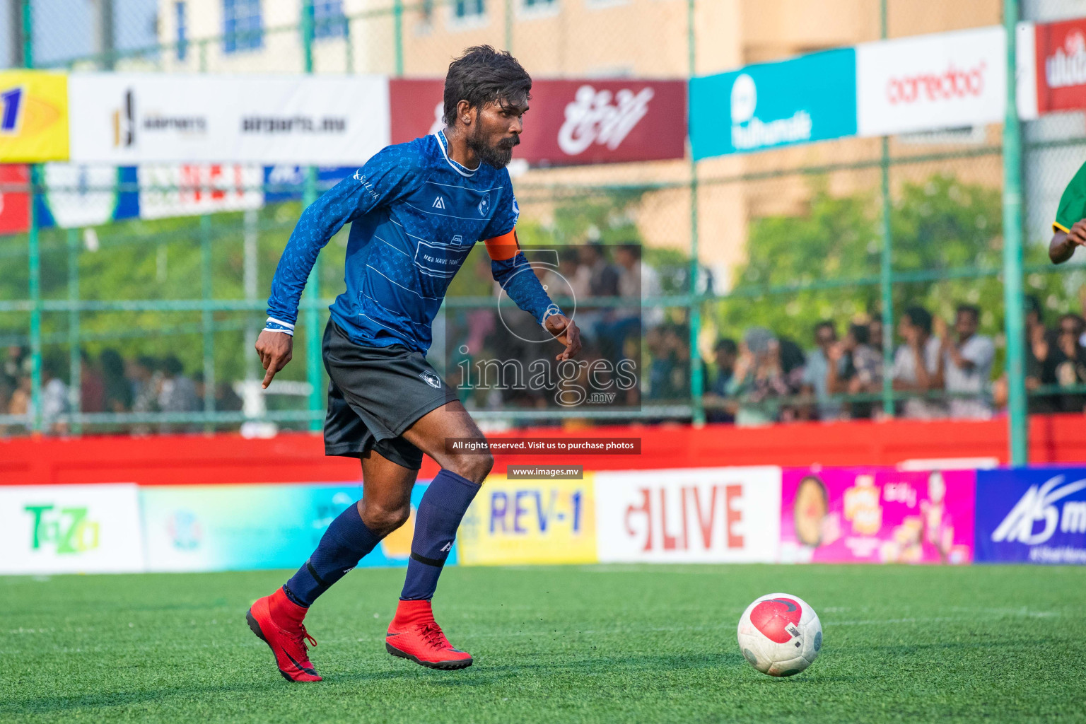 K. Gaafaru vs K.Guraidhoo in Day 6 of Golden Futsal Challenge 2023 on 10 February 2023 in Hulhumale, Male, Maldives