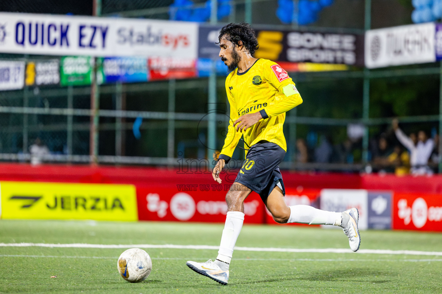 S Feydhoo vs Gdh Gadhdhoo in Zone round Day 28 of Golden Futsal Challenge 2025 was held on Saturday , 1st February 2025, in Hulhumale', Maldives. Photos: Nausham Waheed / images.mv