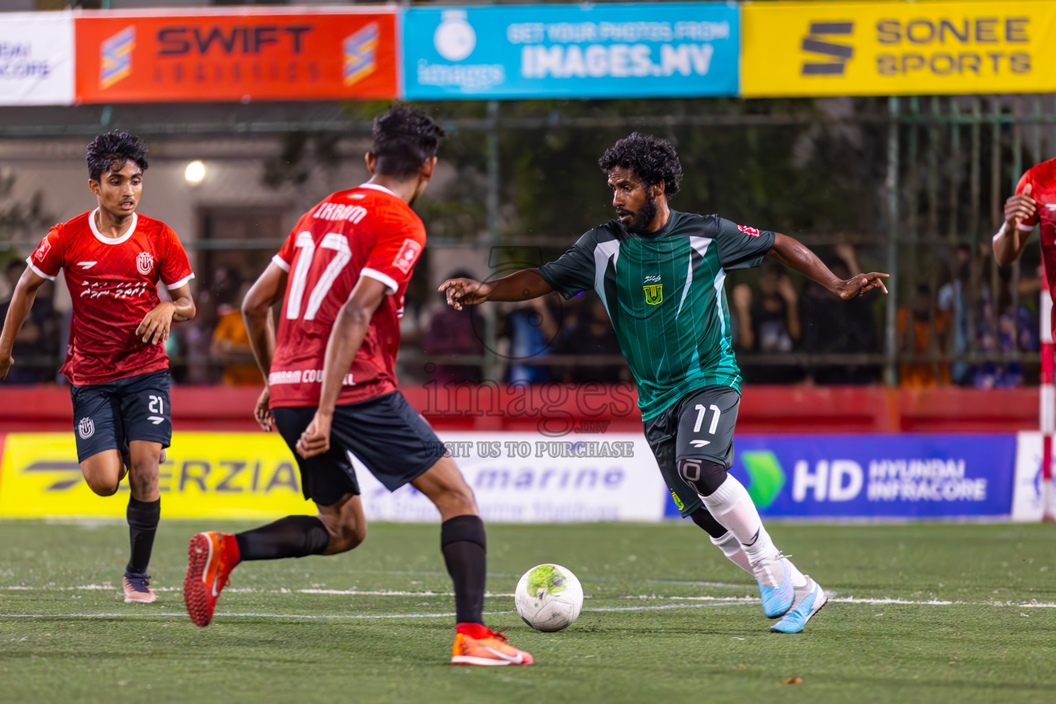 HDh Vaikaradhoo vs HDh Nolhivaran in Day 14 of Golden Futsal Challenge 2024 was held on Sunday, 28th January 2024, in Hulhumale', Maldives
Photos: Ismail Thoriq / images.mv