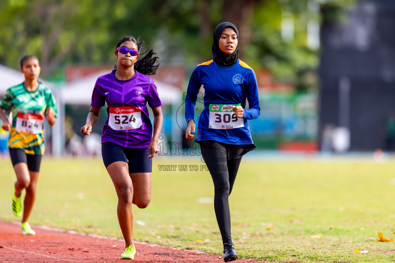 Day 5 of Inter-school Athletics Championship 2025 held in Ekuveni Synthetic Track, Male', Maldives on Saturday, 11th October 2025. Photos by: Nausham Waheed / Images.mv