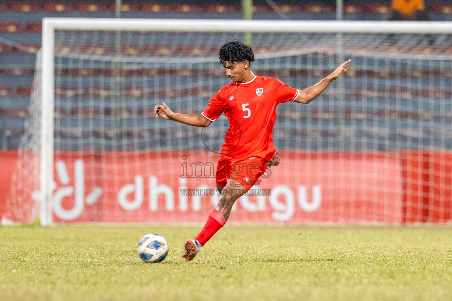 Maldives vs Palestine in the second under 17 friendly held in National Football Stadium, Male', Maldives on Saturday, 15 November 2025. 
Photos: Mohamed Mahfooz Moosa / Images.mv