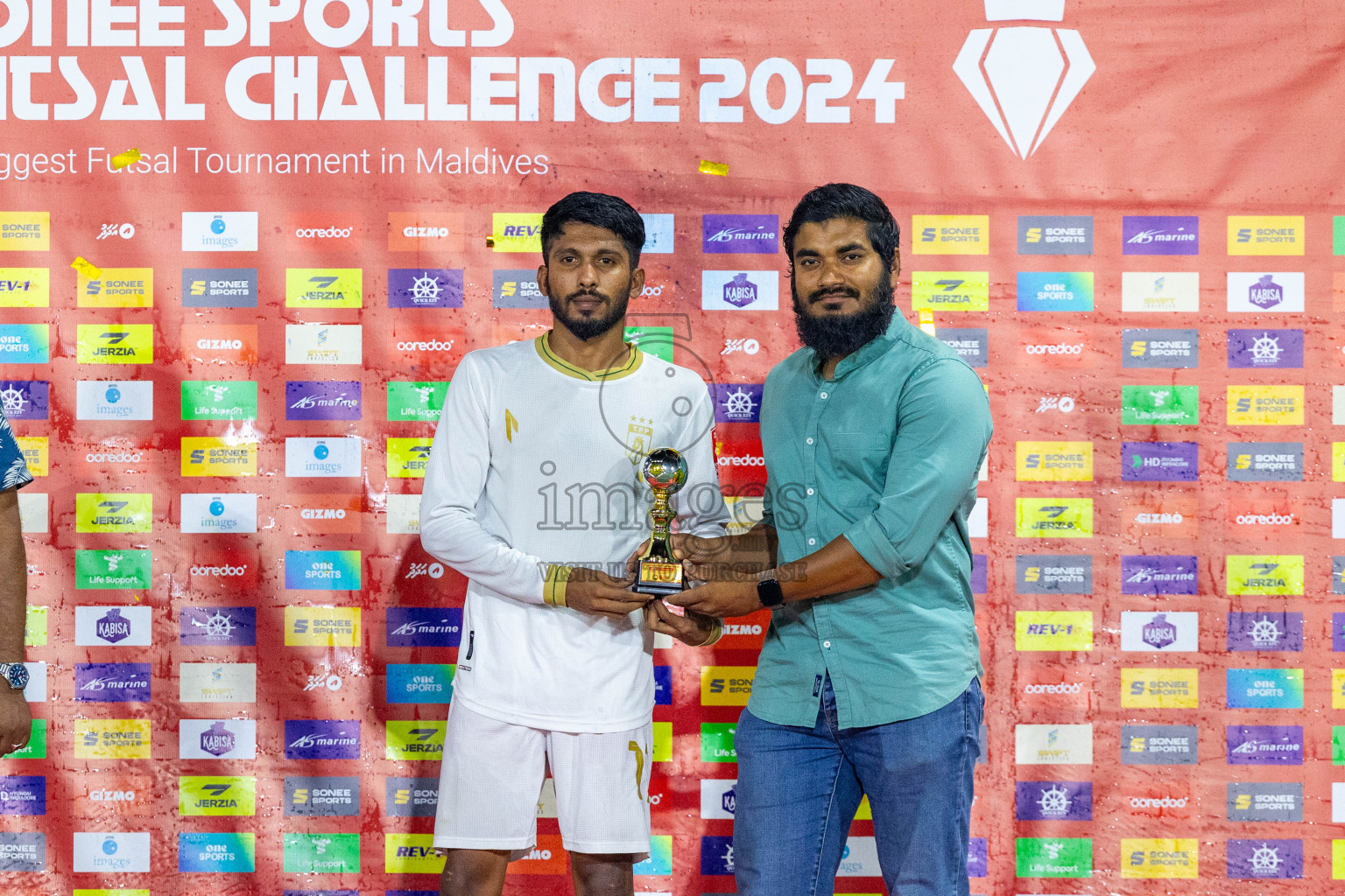 Th Thimarafushi vs Th Omadhoo in Day 27 of Golden Futsal Challenge 2024 was held on Saturday , 10th February 2024 in Hulhumale', Maldives
Photos: Ismail Thoriq / images.mv