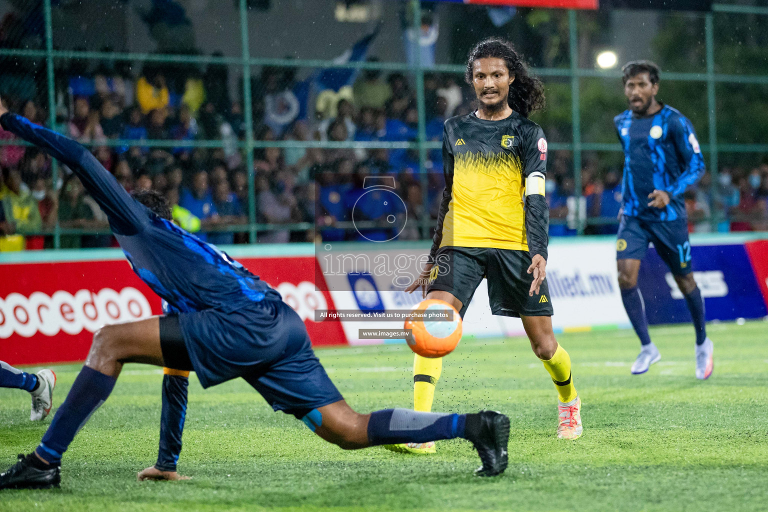 Team MPL vs Team RRC in the Quarter Finals of Club Maldives 2021 held at Hulhumale'; on 13th December 2021 Photos:Shu Abdul Sattar / images/mv