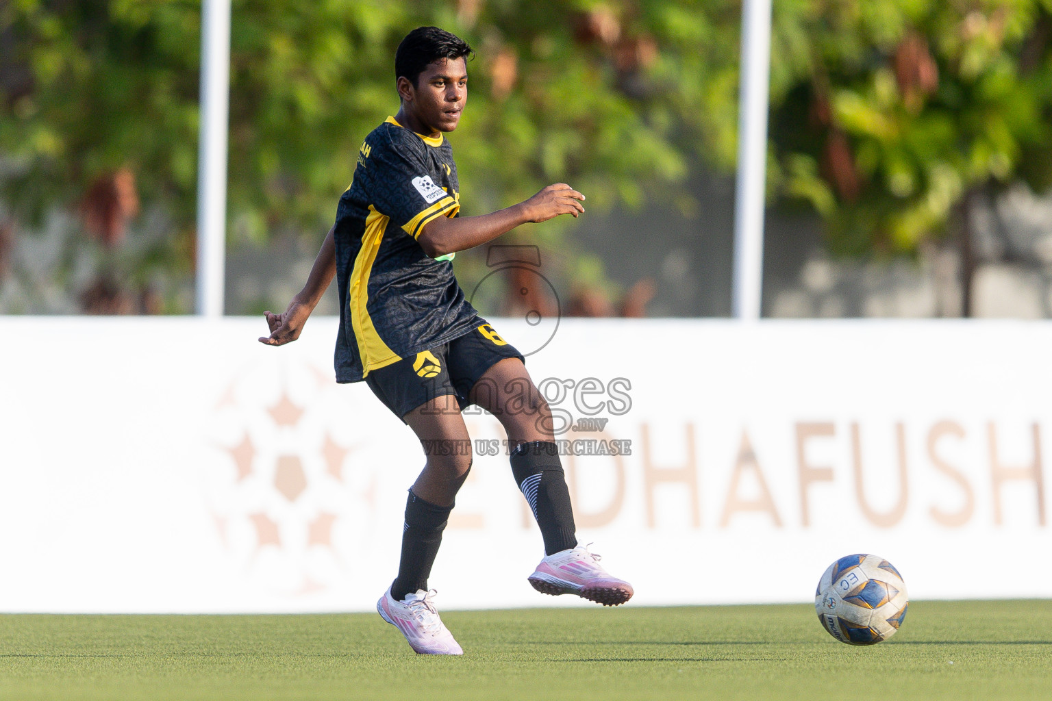Huss Songun FT VS Aajeelakah Eydhafushi FT in Day 4 of Eydhafushi Cup 2025 held in Eydhafushi Football Stadium at B. Eydhafushi, Maldives on Monday, 8th September 2025. Photos: Arif Rasheed / images.mv